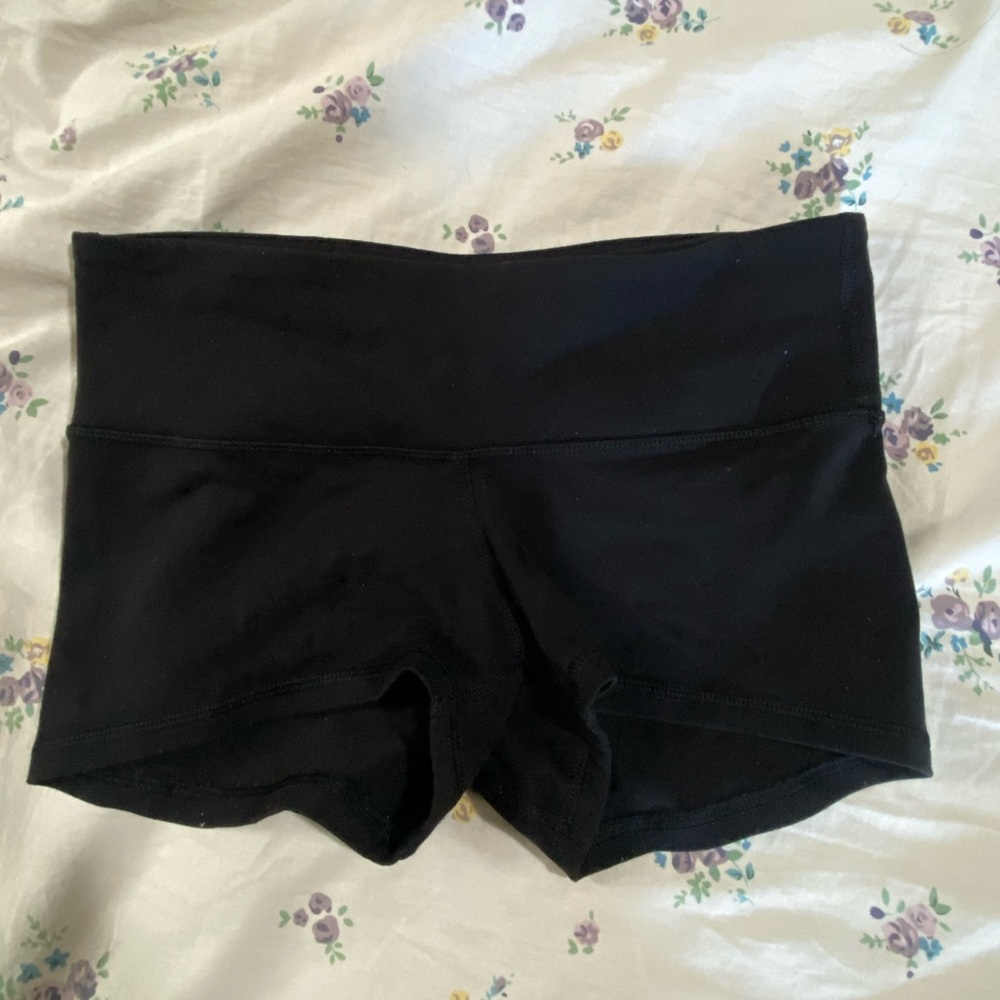 Lululemon black shorts